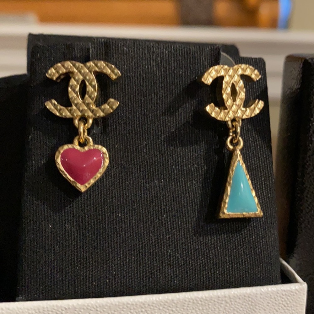 Chanel earrings 💯💕